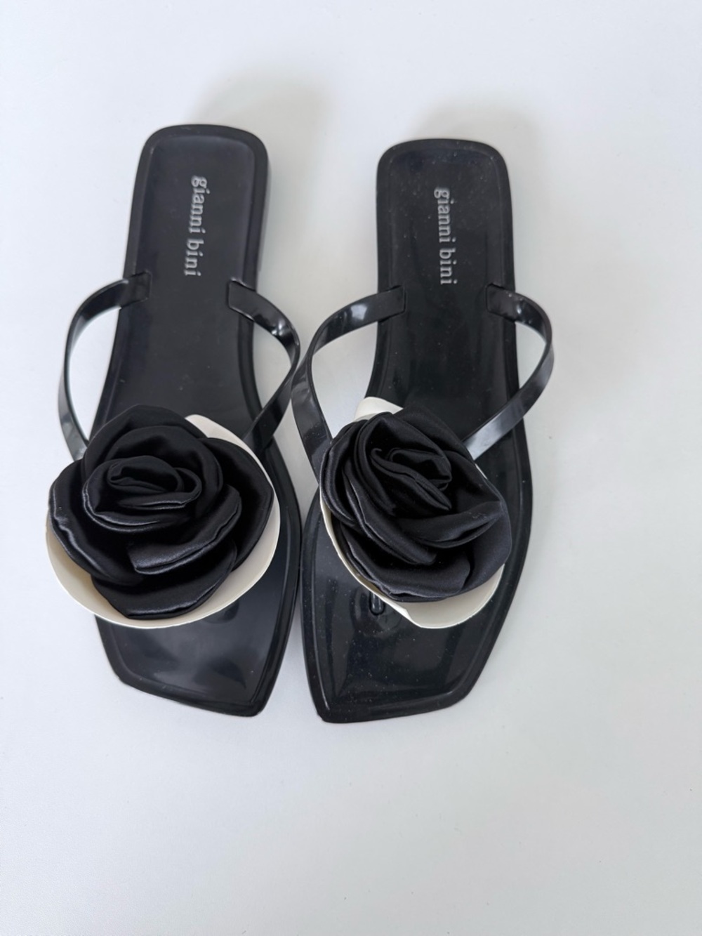 Gianni Bini Black Sandals with Floral Accent and White Petal Detail